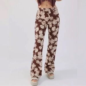 BDG Brown Strawberry Flare Jeans 26